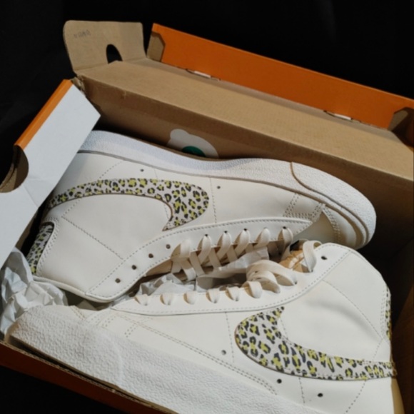 Blazer Mid 77 Womens - Picture 3 of 5